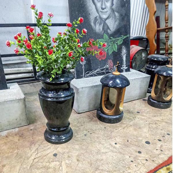 Вазы, лампады и подобное
